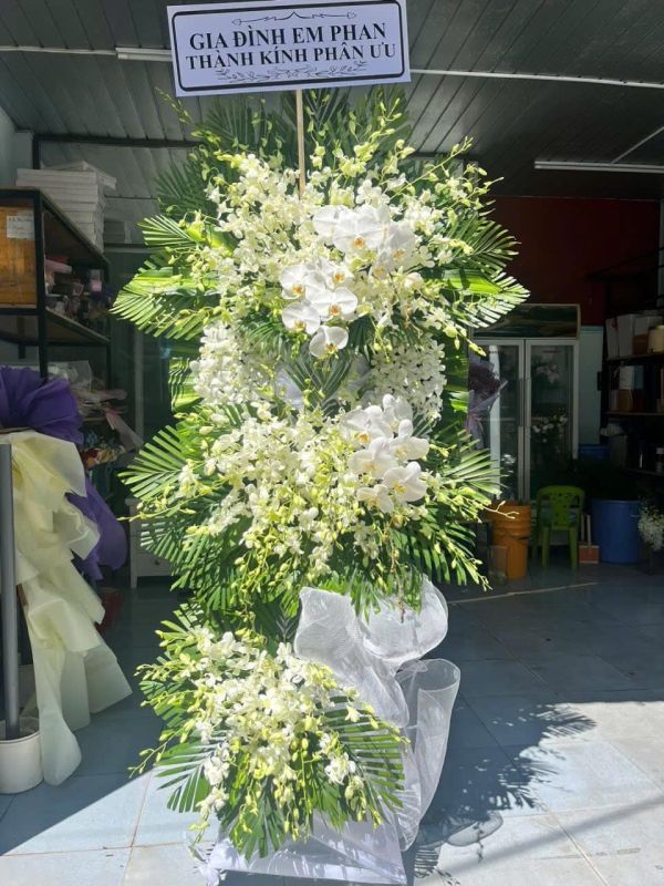 lẵng hoa chia buồn