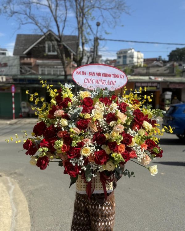 giỏ hoa tươi đẹp