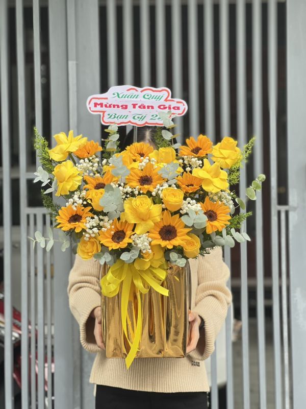giỏ hoa chúc mừng
