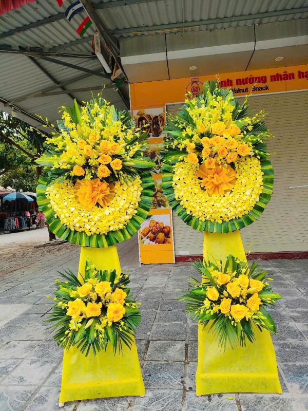 vòng hoa chia buồn