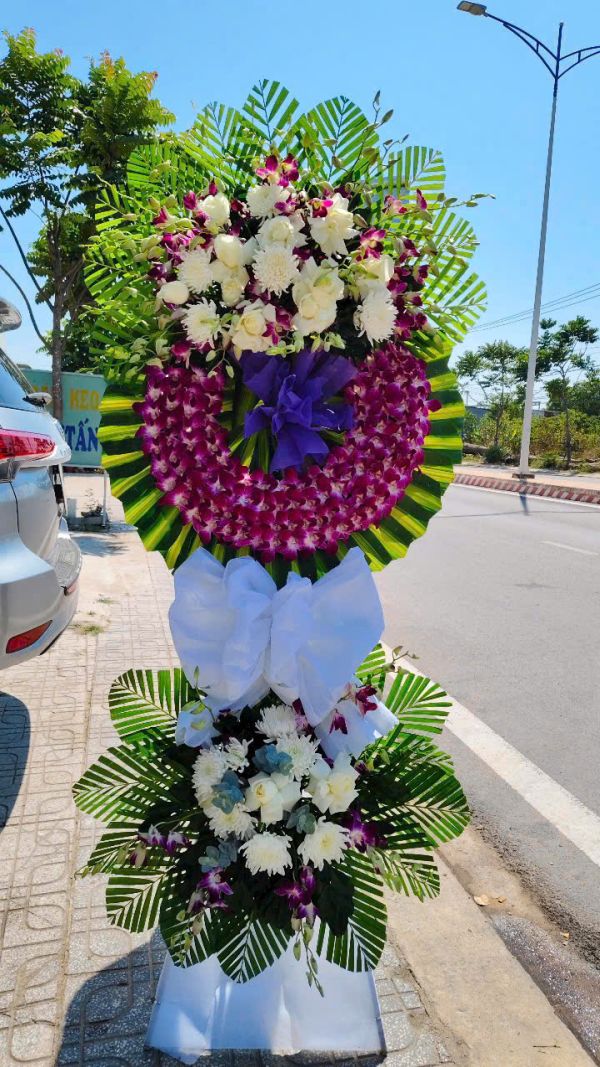 vòng hoa chia buồn