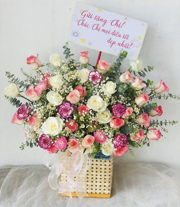 giỏ hoa chúc mừng