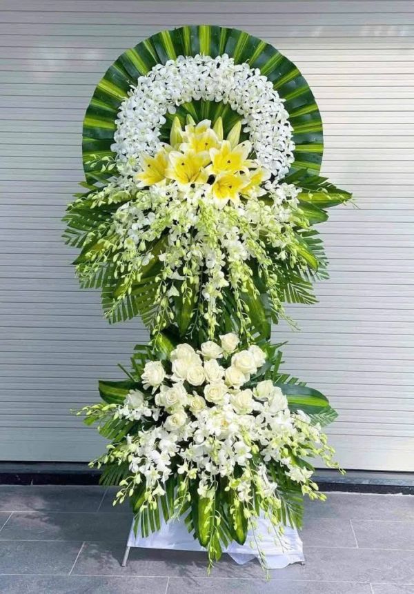 vòng hoa chia buồn