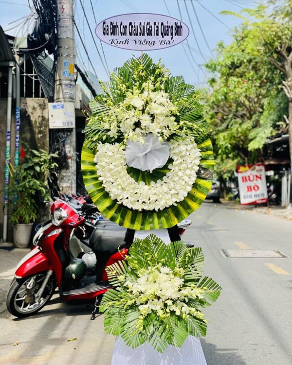 vòng hoa chia buồn