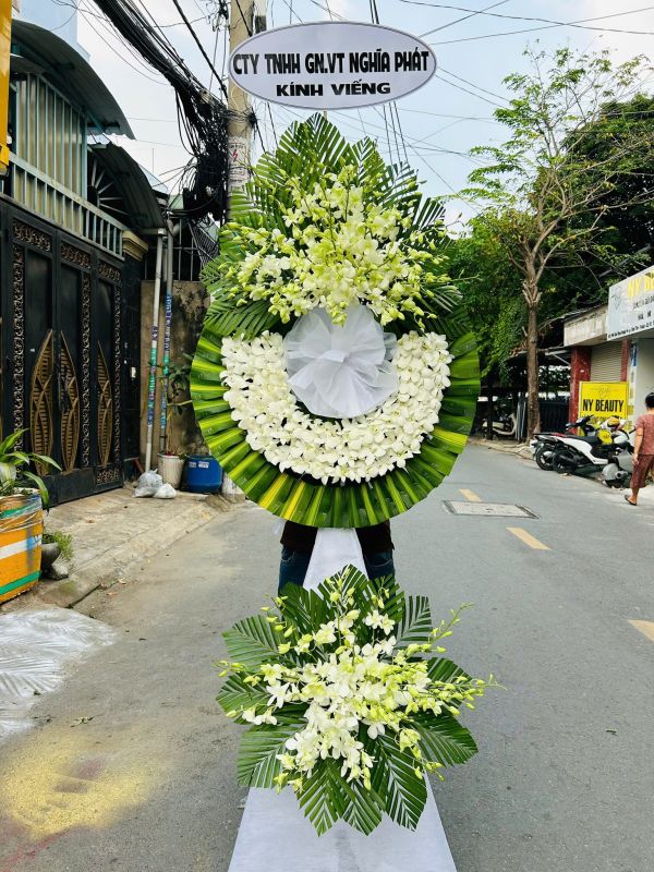 vòng hoa chia buồn