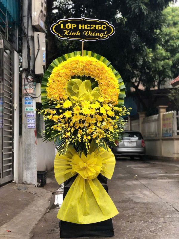 đặt hoa chia buồn quận 1