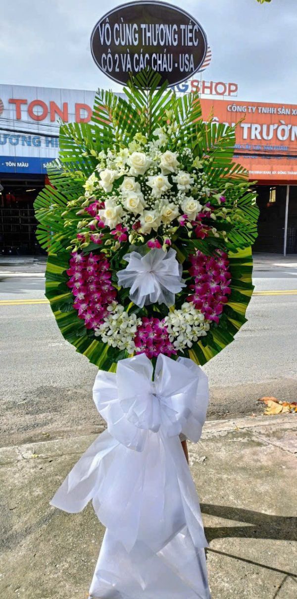 vòng hoa chia buồn