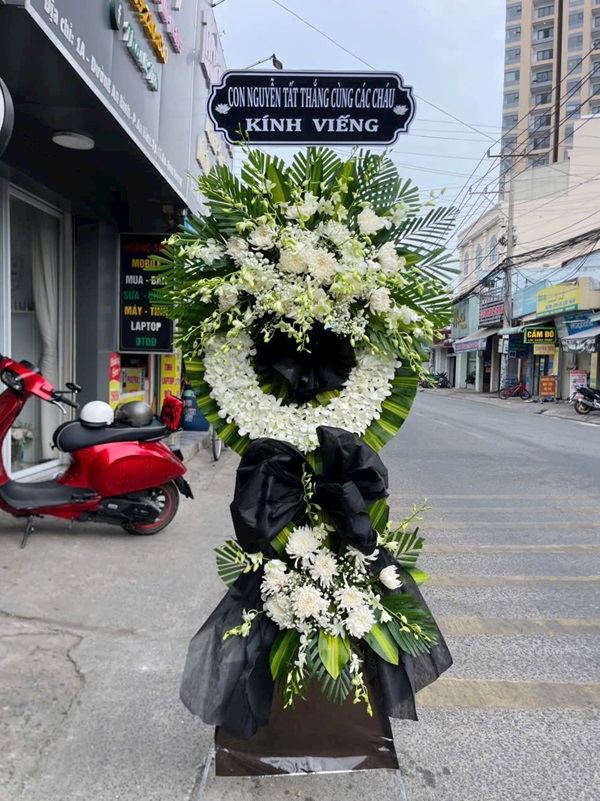 hoa chia buồn