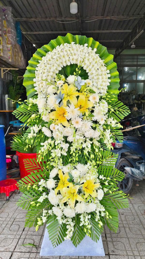 vòng hoa chia buồn