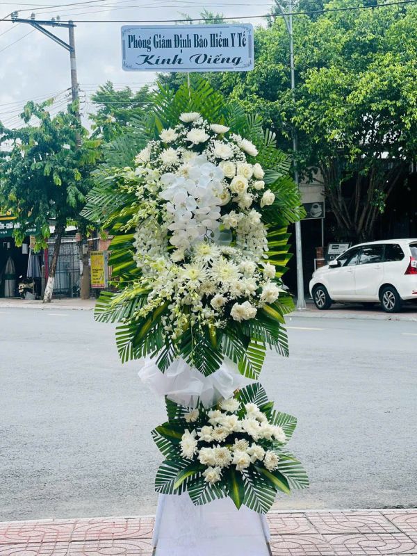 đặt hoa chia buồn quận 6