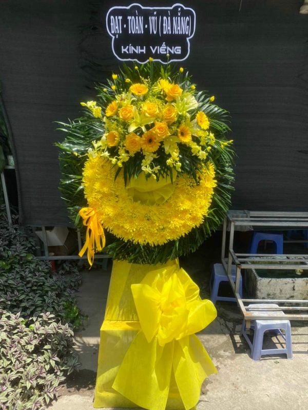 đặt hoa chia buồn quận 9