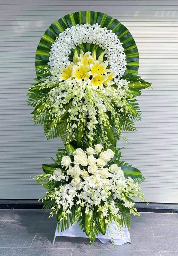 vòng hoa tang lễ