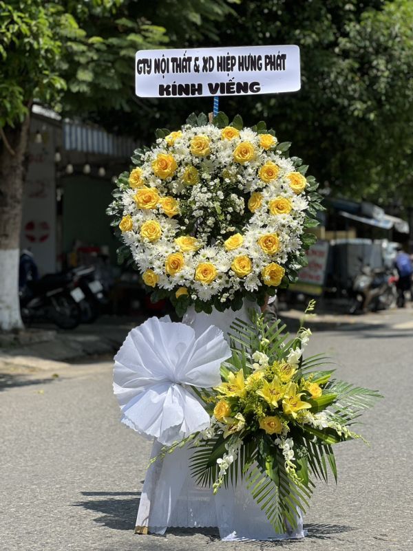vòng hoa chia buồn