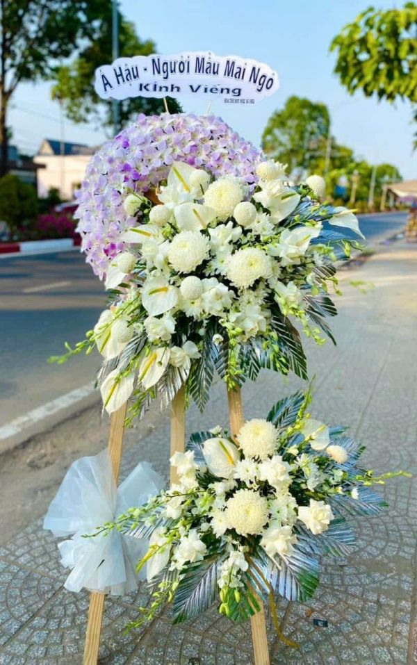 kệ hoa chia buồn