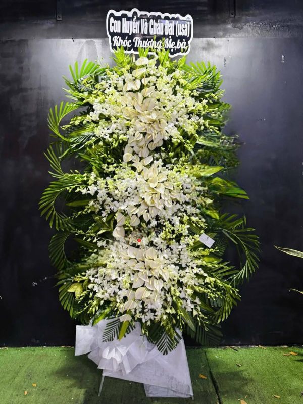 vòng hoa chia buồn