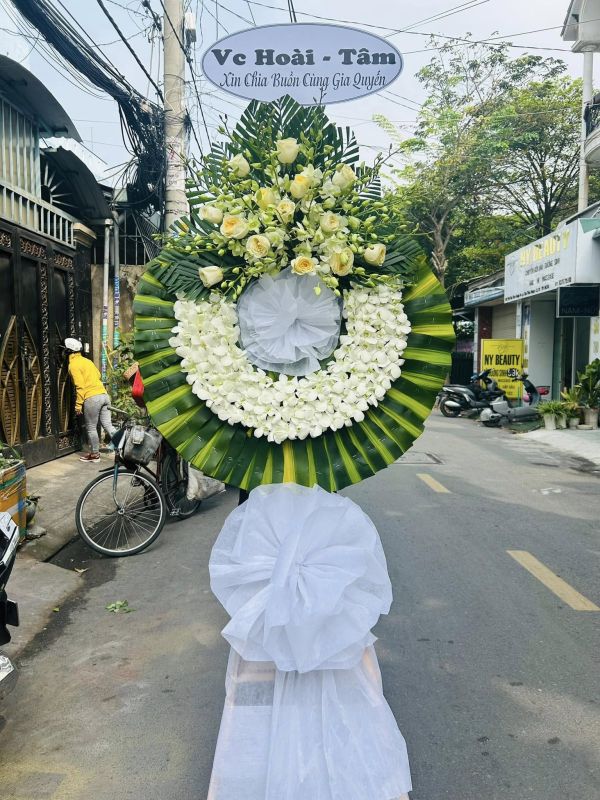 lẵng hoa chia buồn