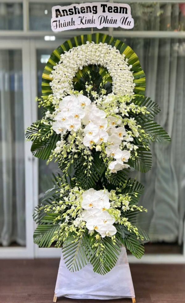 vòng hoa chia buồn