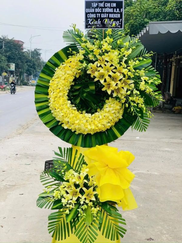 vòng hoa tang lễ
