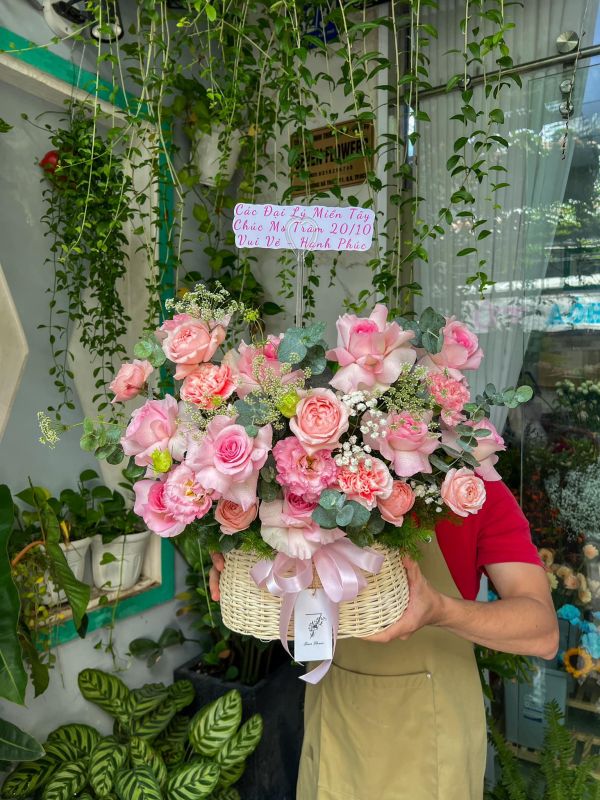 giỏ hoa chúc mừng