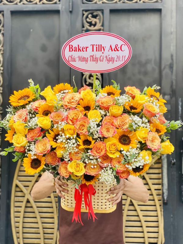 giỏ hoa chúc mừng