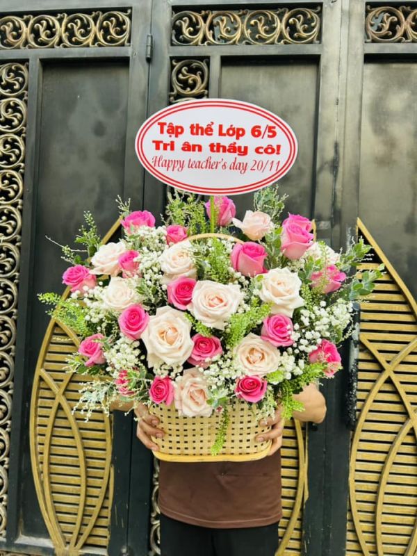 giỏ hoa chúc mừng