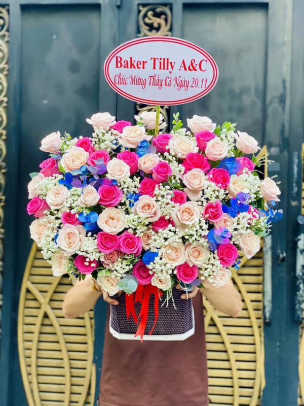 giỏ hoa chúc mừng