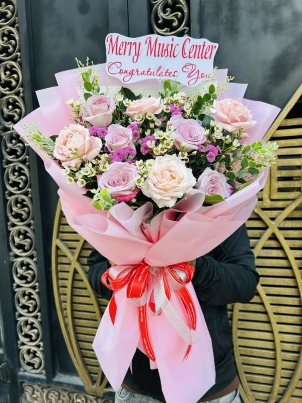 bó hoa chúc mừng 
