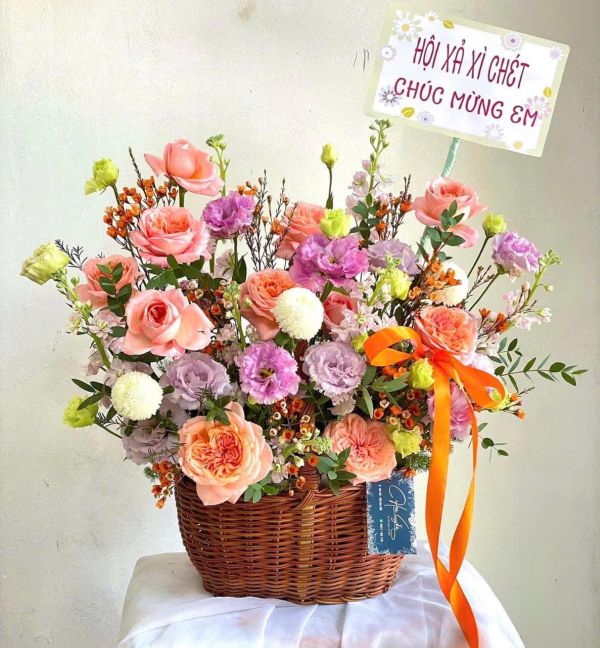 đặt hoa chúc mừng quận 10