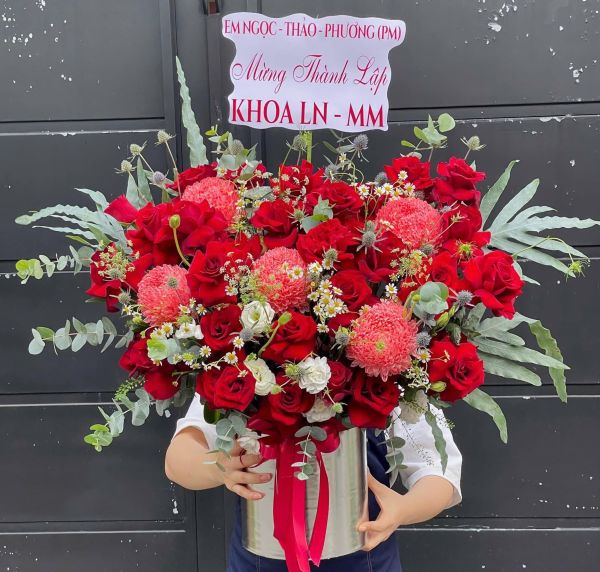 giỏ hoa chúc mừng