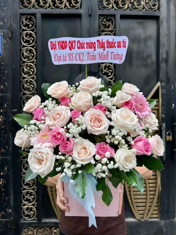 đặt hoa chúc mừng quận 6