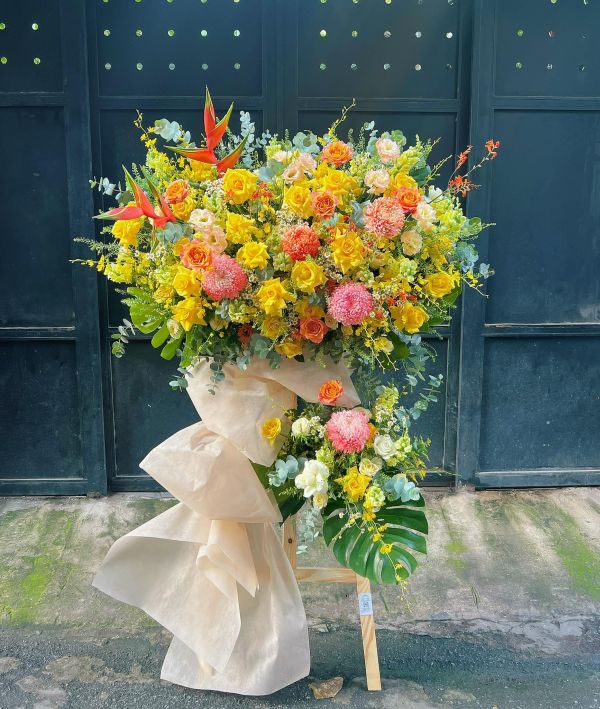 kệ hoa chúc mừng