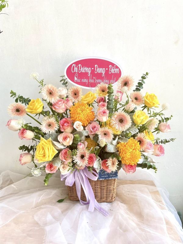 đặt hoa chúc mừng quận 8