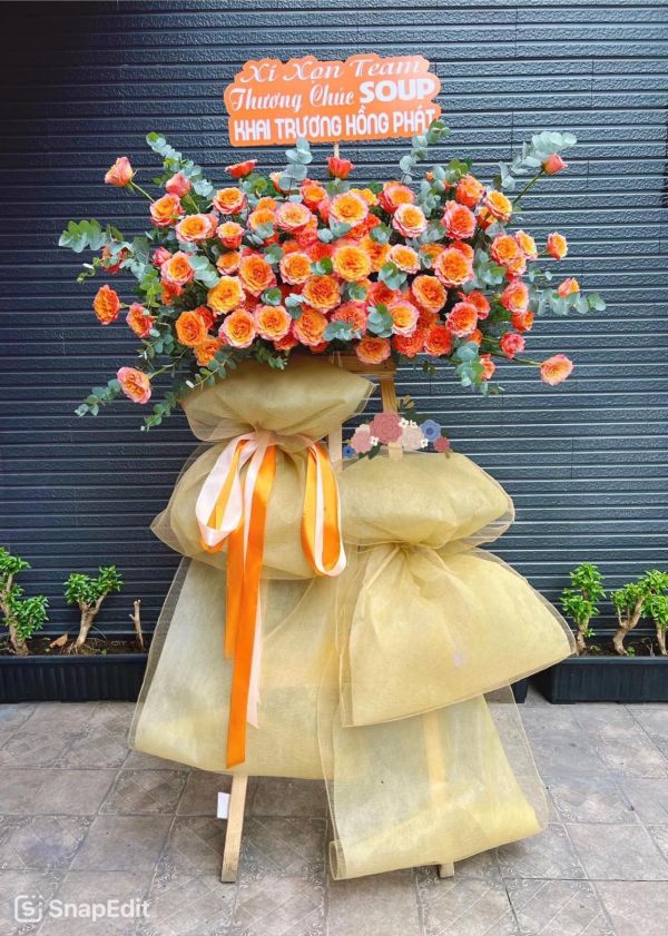 kệ hoa khai trương