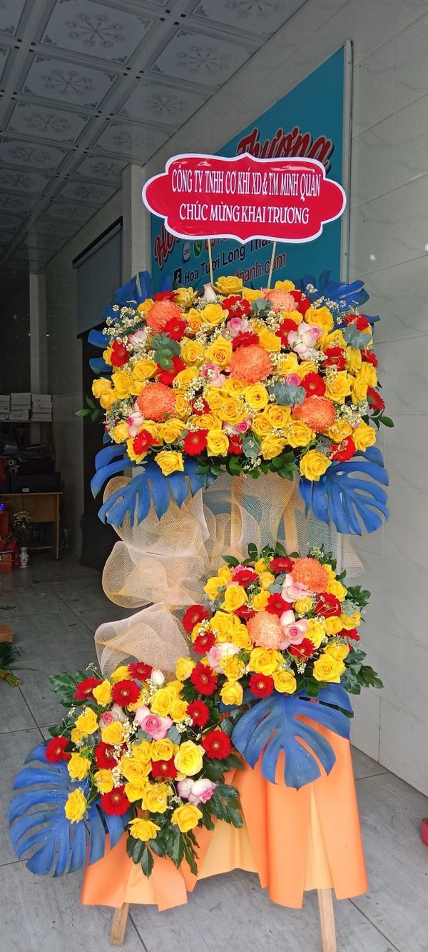 kệ hoa khai trương