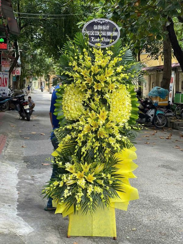 vòng hoa chia buồn